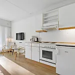 1 Bedroom Stunning In *