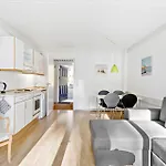 1 Bedroom Stunning In